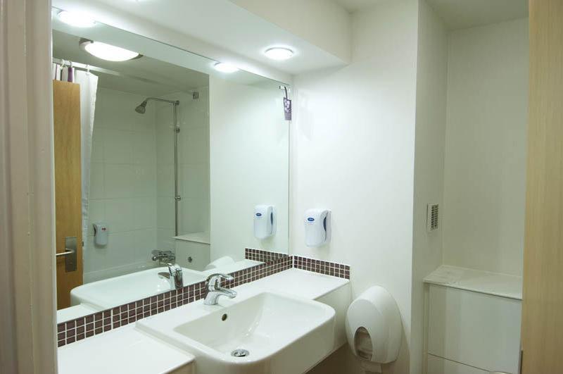 Premier Inn Bristol City Centre King Street Ngoại thất bức ảnh